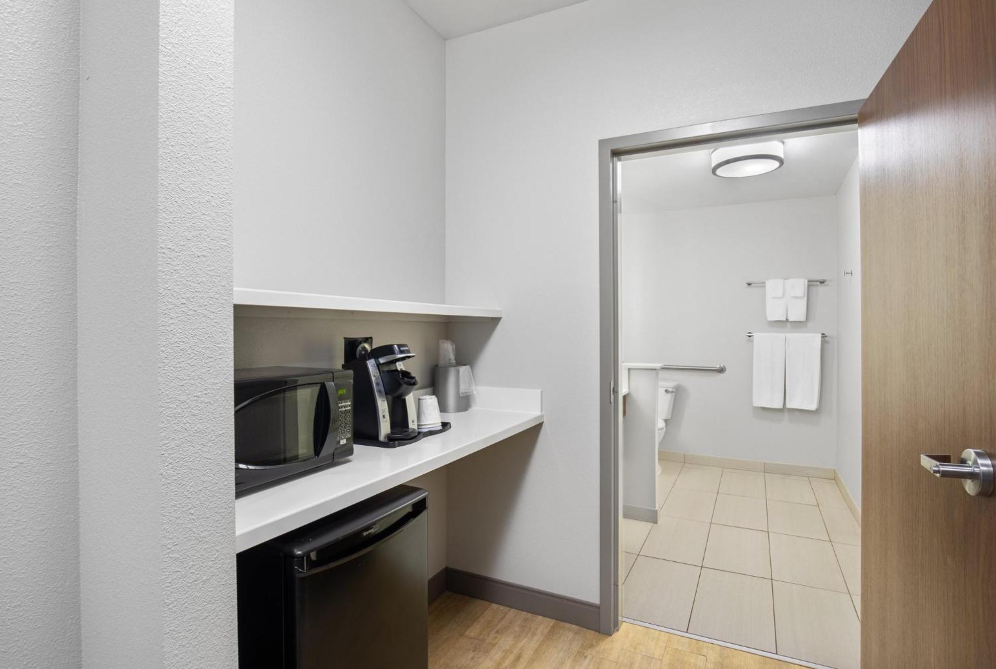 Holiday Inn Express & Suites - Carrollton West By Ihg Экстерьер фото