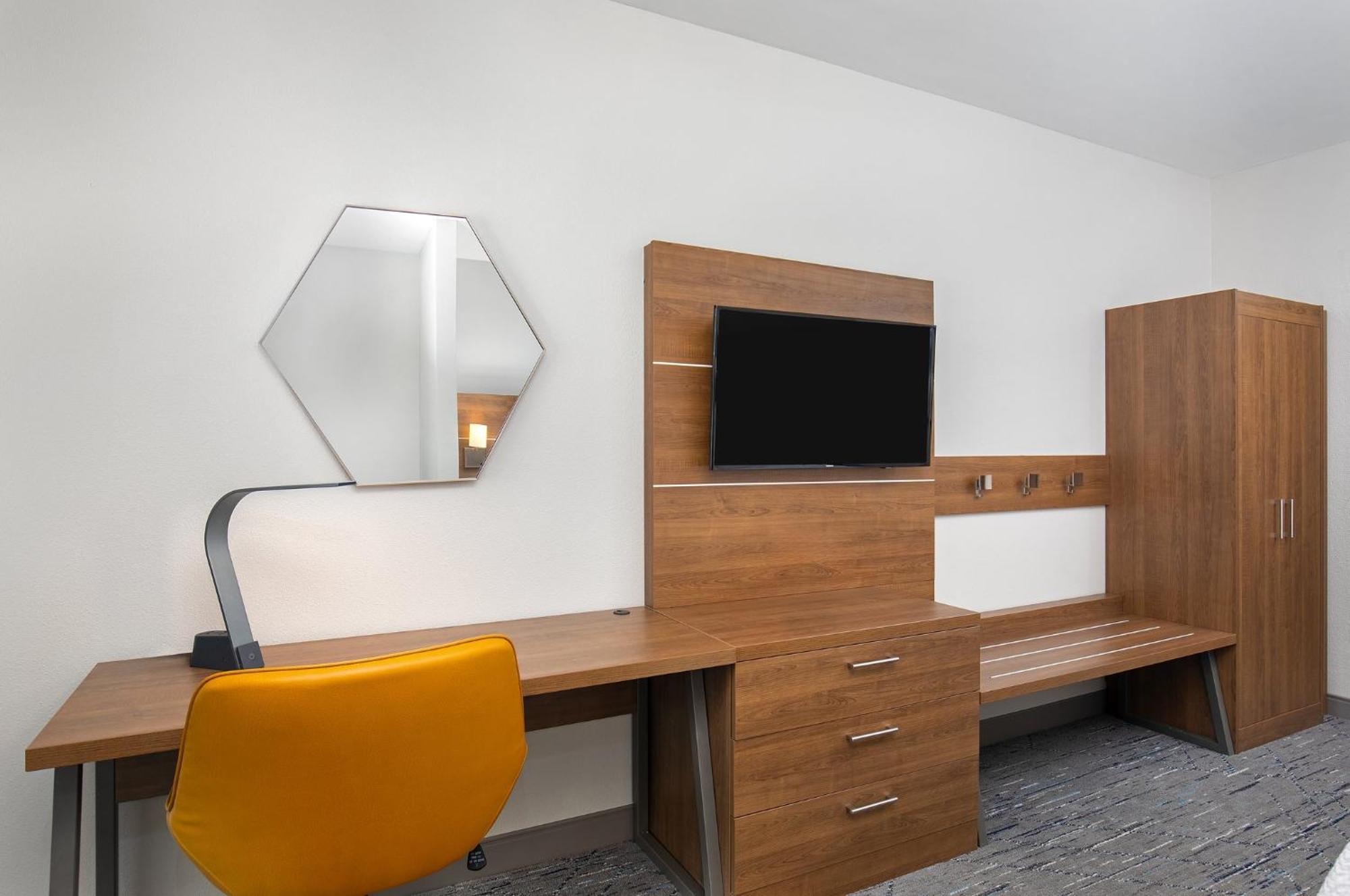 Holiday Inn Express & Suites - Carrollton West By Ihg Экстерьер фото
